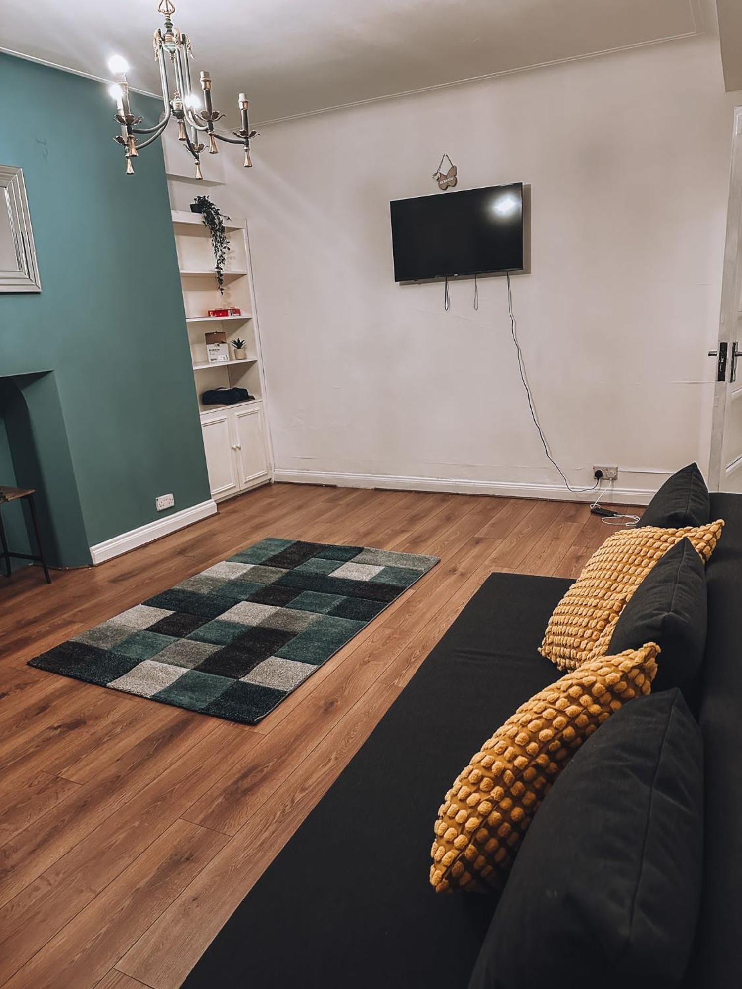 Cosy 2 Bedroom Apartment In Swiss Cottage. Лондон Экстерьер фото