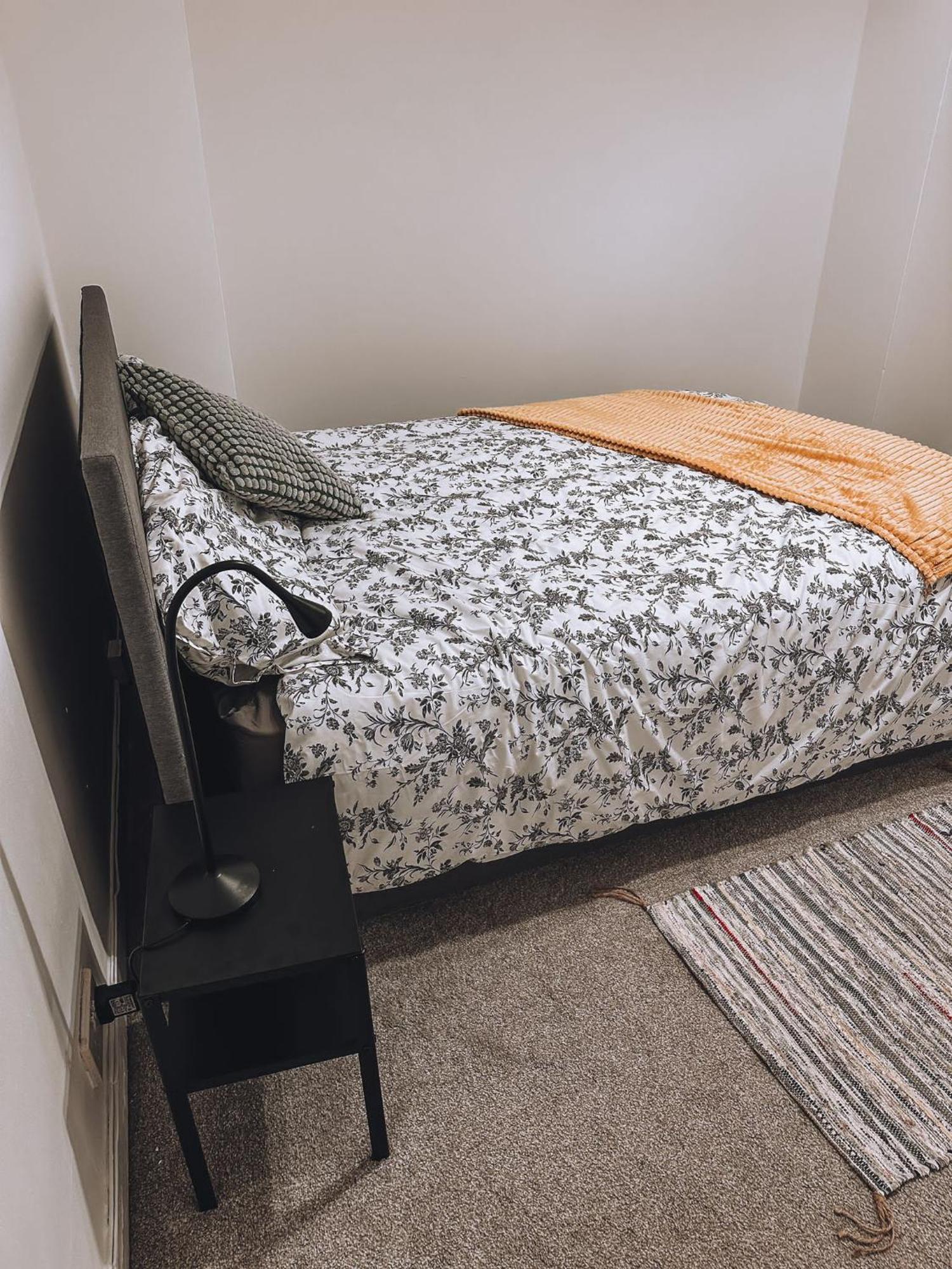 Cosy 2 Bedroom Apartment In Swiss Cottage. Лондон Экстерьер фото